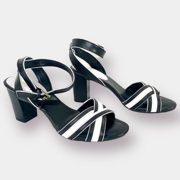 Tommy Hilfiger Block Heel Sandals T-Strap Ankle Straps Size 7.5 - Picture 1 of 12